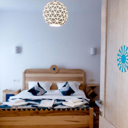 Bed and Breakfast Conacul Olarilor Baia de Fier Esterno foto