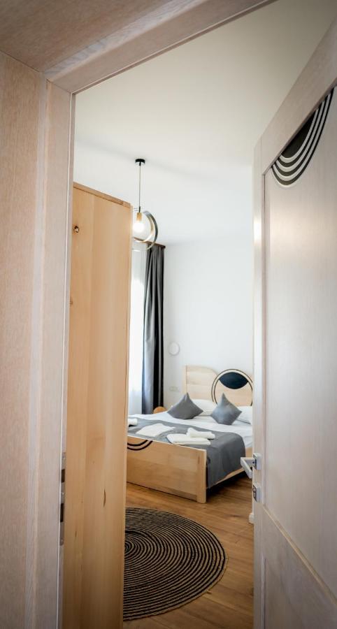Bed and Breakfast Conacul Olarilor Baia de Fier Esterno foto