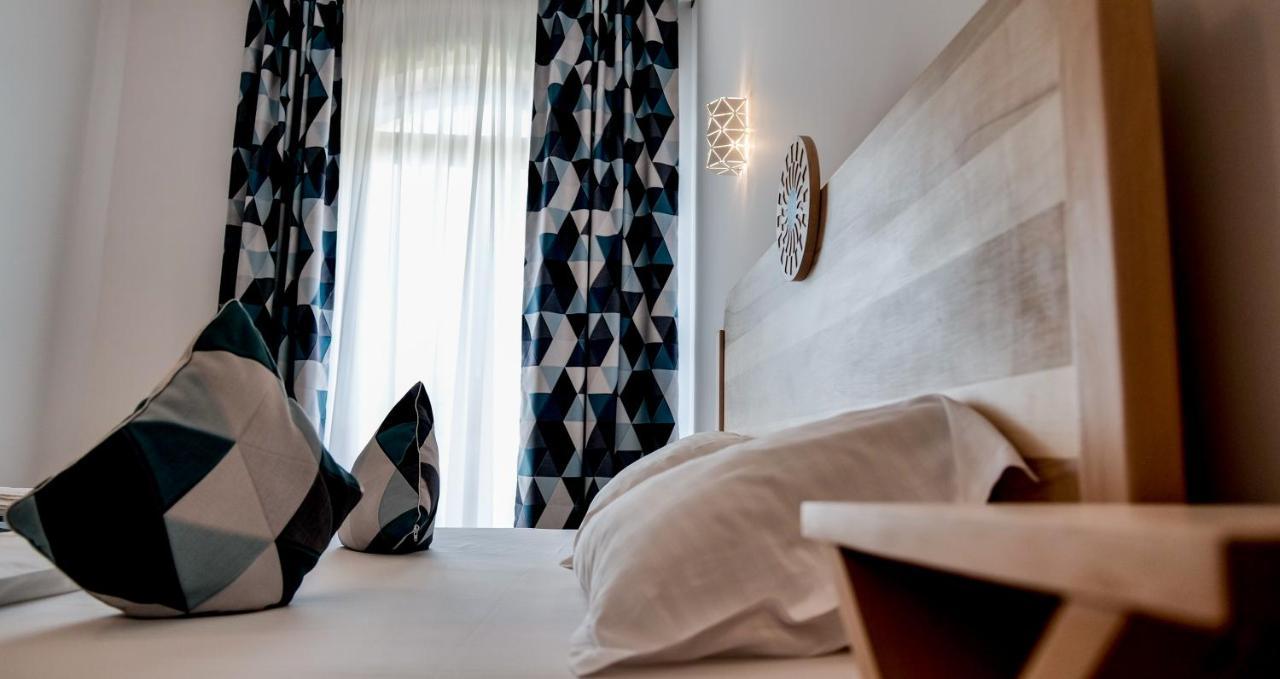Bed and Breakfast Conacul Olarilor Baia de Fier Esterno foto