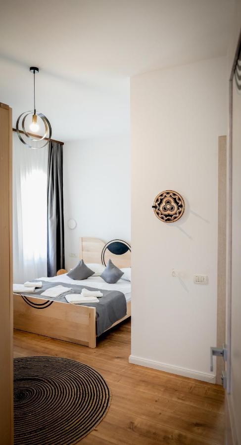 Bed and Breakfast Conacul Olarilor Baia de Fier Esterno foto